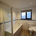 Beckside Apartment